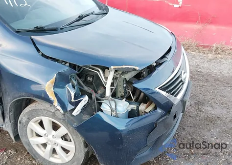 2014 Nissan Versa 1.6 Sv z USA, uszkodzony, nr VIN 3N1CN7AP1EL839266